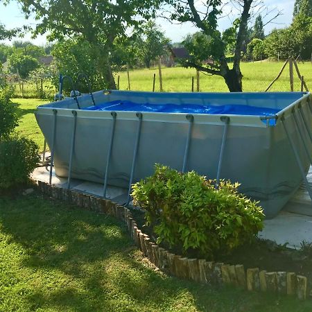 Les Petits Self Contained 2 Bedroom Apartment Molieres (Dordogne) ภายนอก รูปภาพ