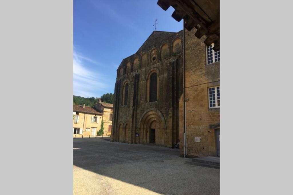 Les Petits Self Contained 2 Bedroom Apartment Molieres (Dordogne) ภายนอก รูปภาพ