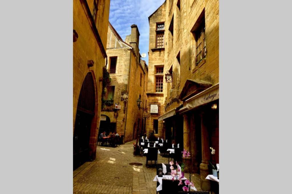 Les Petits Self Contained 2 Bedroom Apartment Molieres (Dordogne) ภายนอก รูปภาพ