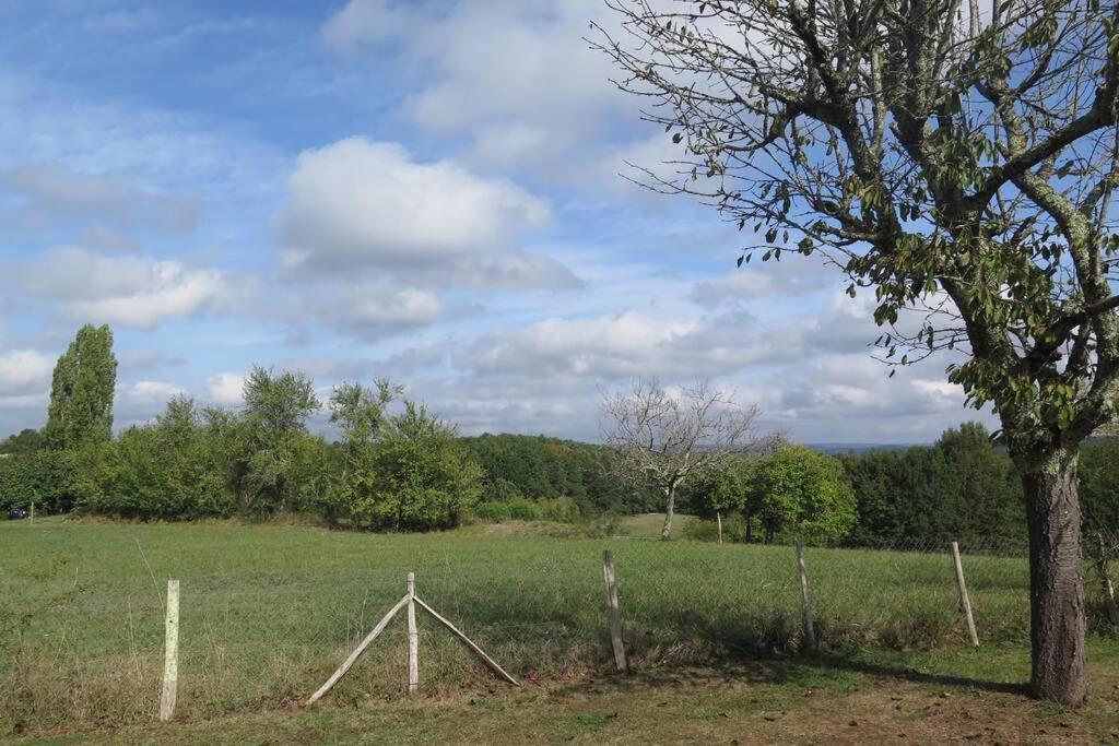 Les Petits Self Contained 2 Bedroom Apartment Molieres (Dordogne) ภายนอก รูปภาพ