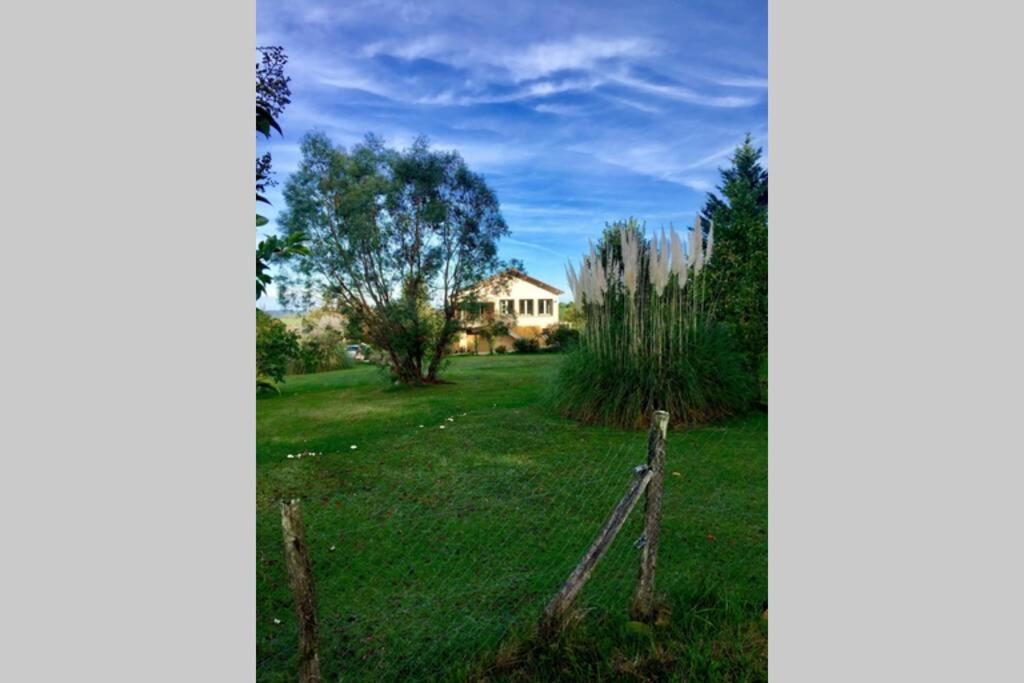Les Petits Self Contained 2 Bedroom Apartment Molieres (Dordogne) ภายนอก รูปภาพ