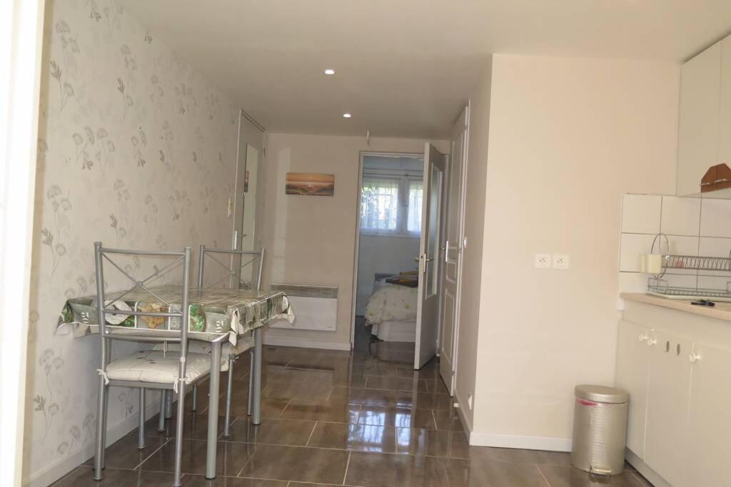 Les Petits Self Contained 2 Bedroom Apartment Molieres (Dordogne) ภายนอก รูปภาพ