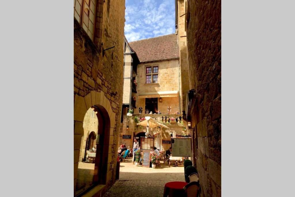 Les Petits Self Contained 2 Bedroom Apartment Molieres (Dordogne) ภายนอก รูปภาพ