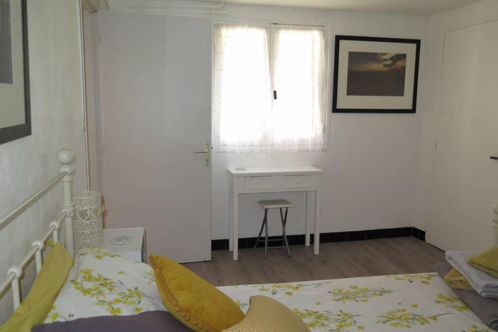 Les Petits Self Contained 2 Bedroom Apartment Molieres (Dordogne) ภายนอก รูปภาพ